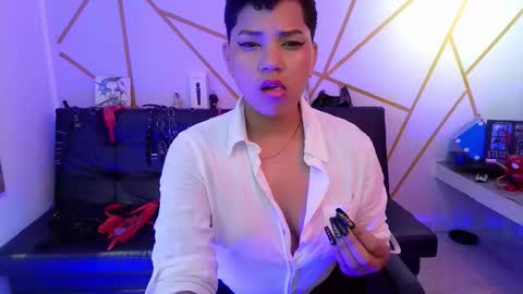 Snapshot of ise_lunny chatting on September 30, 4:12 am isabela online show from September 30, 4:12 am