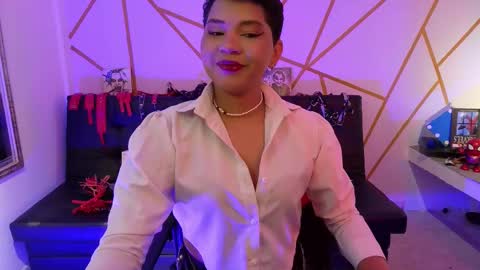 Snapshot of ise_lunny chatting on October 20, 4:17 am isabela online show from October 20, 4:17 am