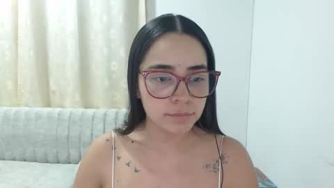 Emma online show from March 3, 3:02 am