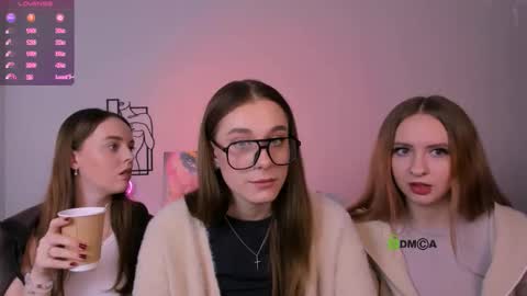 Snapshot of isla_dior chatting on October 14, 9:01 am isla_dior online show from October 14, 9:01 am