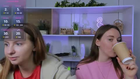 Snapshot of isla_dior chatting on October 10, 8:42 am isla_dior online show from October 10, 8:42 am
