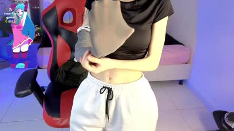 Isla Rosee18 online show from April 14, 12:58 am