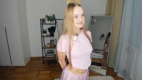 Sophia online show from November 2, 8:42 pm