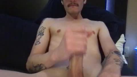 isocialmedia online show from November 7, 3:47 pm