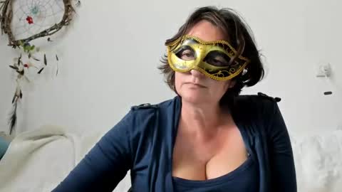 Snapshot of israelymilf chatting on January 7, 12:20 pm Marta online show from January 7, 12:20 pm