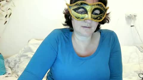 Snapshot of israelymilf chatting on February 12, 7:13 am Marta online show from February 12, 7:13 am