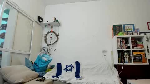 Snapshot of israelymilf chatting on October 5, 5:16 am Marta online show from October 5, 5:16 am