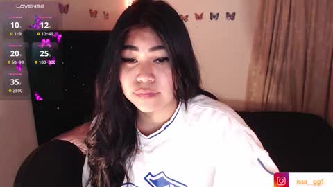 Snapshot of issa_gg chatting on September 23, 6:40 am isabella p online show from September 23, 6:40 am