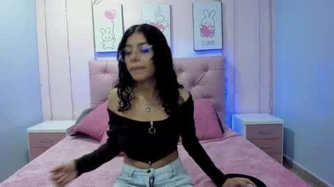 Snapshot of issaa_tyler chatting on October 9, 11:43 pm Issa online show from October 9, 11:43 pm