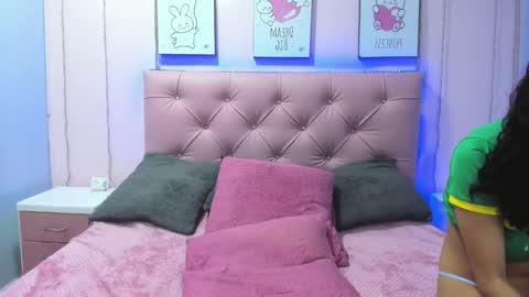 Snapshot of issaa_tyler chatting on October 19, 4:50 am Issa online show from October 19, 4:50 am