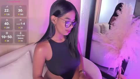 Snapshot of issabella_grey chatting on October 16, 7:46 pm Isa Goddes online show from October 16, 7:46 pm