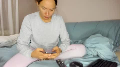 Snapshot of issabelle_69 chatting on September 30, 6:46 am Issabelle online show from September 30, 6:46 am