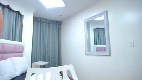 Snapshot of issadorajames chatting on February 3, 6:39 pm issadorajames online show from February 3, 6:39 pm
