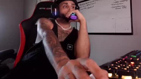 istreamtoo954 online show from September 30, 7:24 pm