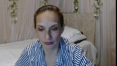 Snapshot of italagomez chatting on February 28, 11:45 pm Itala Gomez online show from February 28, 11:45 pm
