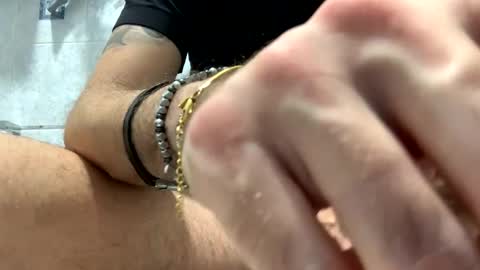 Snapshot of italianbigcock91 chatting on February 22, 6:39 am italianbigcock91 online show from February 22, 6:39 am