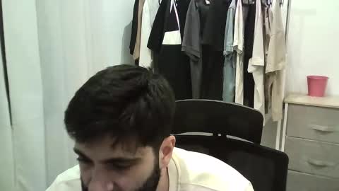 italianboybcn online show from January 8, 6:36 pm