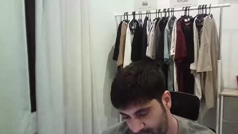 italianboybcn online show from January 11, 6:36 pm