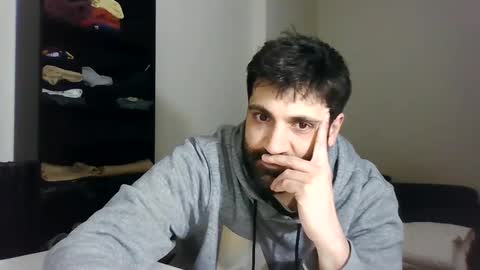 italianboybcn online show from January 23, 6:45 pm