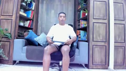 Snapshot of italomoore chatting on September 20, 1:03 pm Italo Moore online show from September 20, 1:03 pm