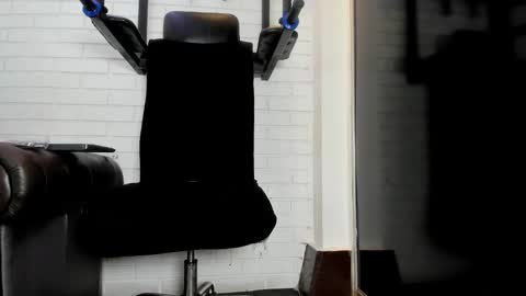 Italo Moore online show from January 11, 11:38 am