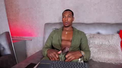 itanxfor online show from November 2, 1:33 pm