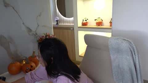 Snapshot of its_jessi chatting on October 18, 8:57 pm Jessi online show from October 18, 8:57 pm