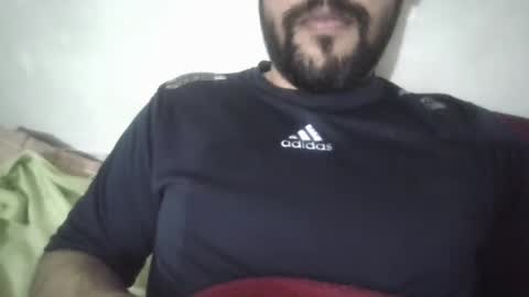 Snapshot of its_me_2323 chatting on February 5, 6:45 am its_me_2323 online show from February 5, 6:45 am