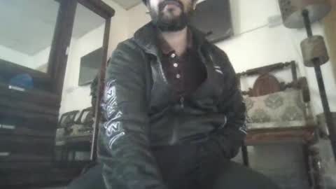 Snapshot of its_me_2323 chatting on February 14, 7:28 am its_me_2323 online show from February 14, 7:28 am