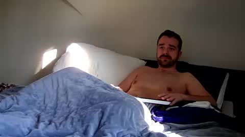 its me online show from February 24, 1:10 pm