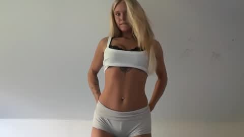 Snapshot of itsmadisynmae chatting on October 17, 5:28 pm OF madisynmaee online show from October 17, 5:28 pm