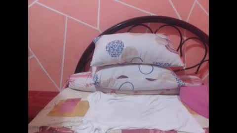 Snapshot of itsme_kitty chatting on September 25, 11:17 am Kitty online show from September 25, 11:17 am