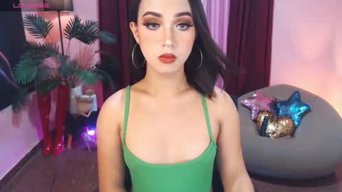 Snapshot of itsmesofiaa69 chatting on October 18, 6:01 pm Sofia online show from October 18, 6:01 pm