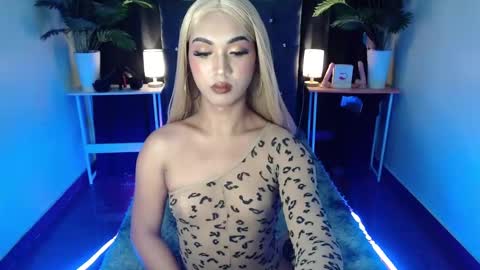 Snapshot of itsmesofiaa69 chatting on September 15, 8:32 pm Sofia online show from September 15, 8:32 pm