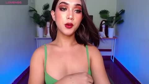 Snapshot of itsmesofiaa69 chatting on October 13, 9:44 am Sofia online show from October 13, 9:44 am