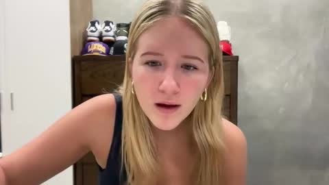 Snapshot of itsssosierra chatting on October 19, 11:42 pm Sierra online show from October 19, 11:42 pm