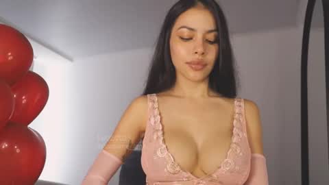 Snapshot of itsssssssme_lana chatting on February 14, 7:23 pm itsssssssme_lana online show from February 14, 7:23 pm