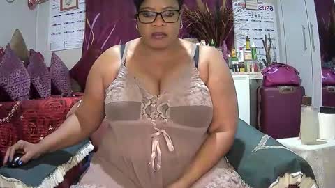 itumeleng74 online show from March 29, 5:03 pm