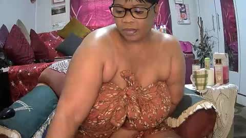 Snapshot of itumeleng74 chatting on October 17, 4:49 am itumeleng74 online show from October 17, 4:49 am
