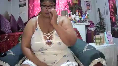 itumeleng74 online show from December 18, 8:31 am