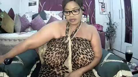 Snapshot of itumeleng74 chatting on February 25, 7:49 pm itumeleng74 online show from February 25, 7:49 pm