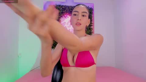 Itzel  online show from February 12, 11:47 am