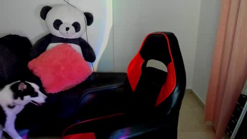 Snapshot of ivanna_essis chatting on September 23, 1:32 am ivanna_essis online show from September 23, 1:32 am
