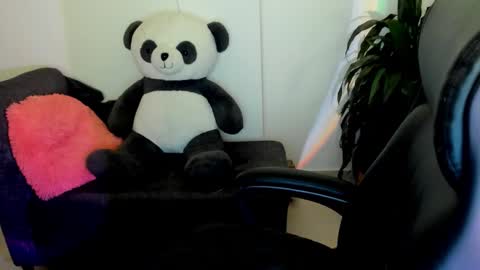 Snapshot of ivanna_essis chatting on October 10, 3:56 am ivanna_essis online show from October 10, 3:56 am