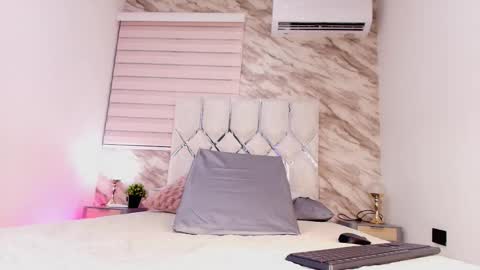 ivanna online show from February 14, 8:11 pm