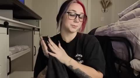 ivey jade online show from October 23, 5:20 am