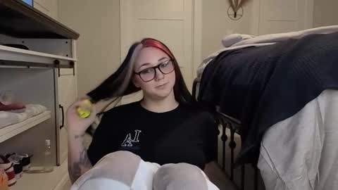 ivey jade online show from October 29, 5:09 am