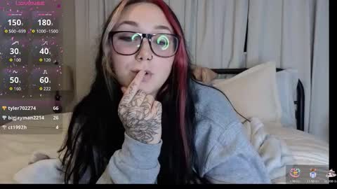 Snapshot of iveyjade33 chatting on October 10, 4:29 am ivey jade online show from October 10, 4:29 am