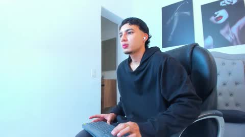 Snapshot of ivo_beischel chatting on September 16, 11:23 am Ivo Beischel online show from September 16, 11:23 am
