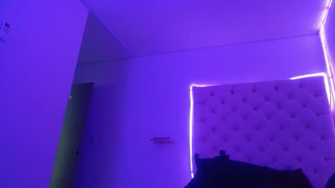Snapshot of ivone_rose_ chatting on October 7, 12:01 pm Ivon online show from October 7, 12:01 pm